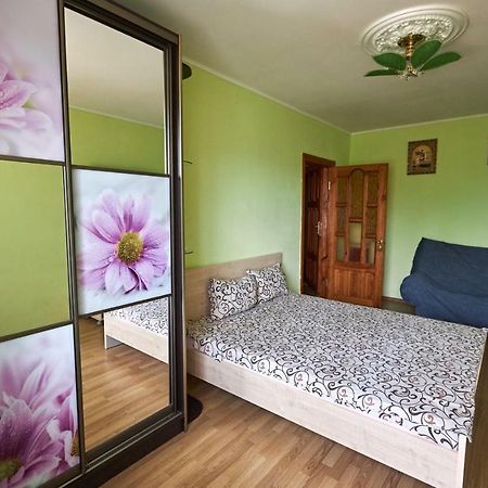 Babylon Apartments On Kievskaya Street Rivne Bagian luar foto