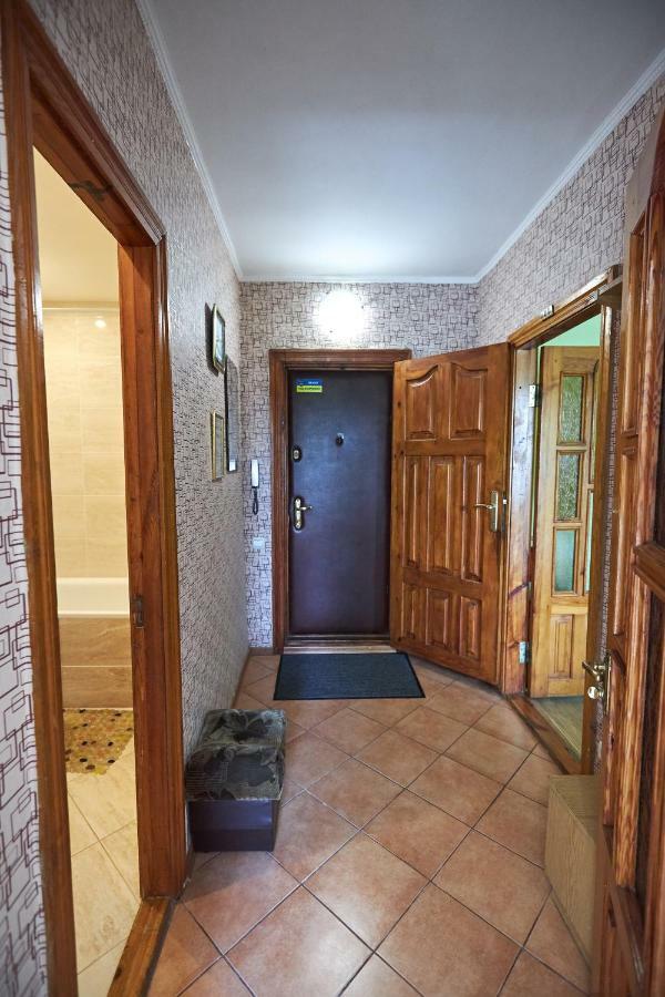 Babylon Apartments On Kievskaya Street Rivne Bagian luar foto