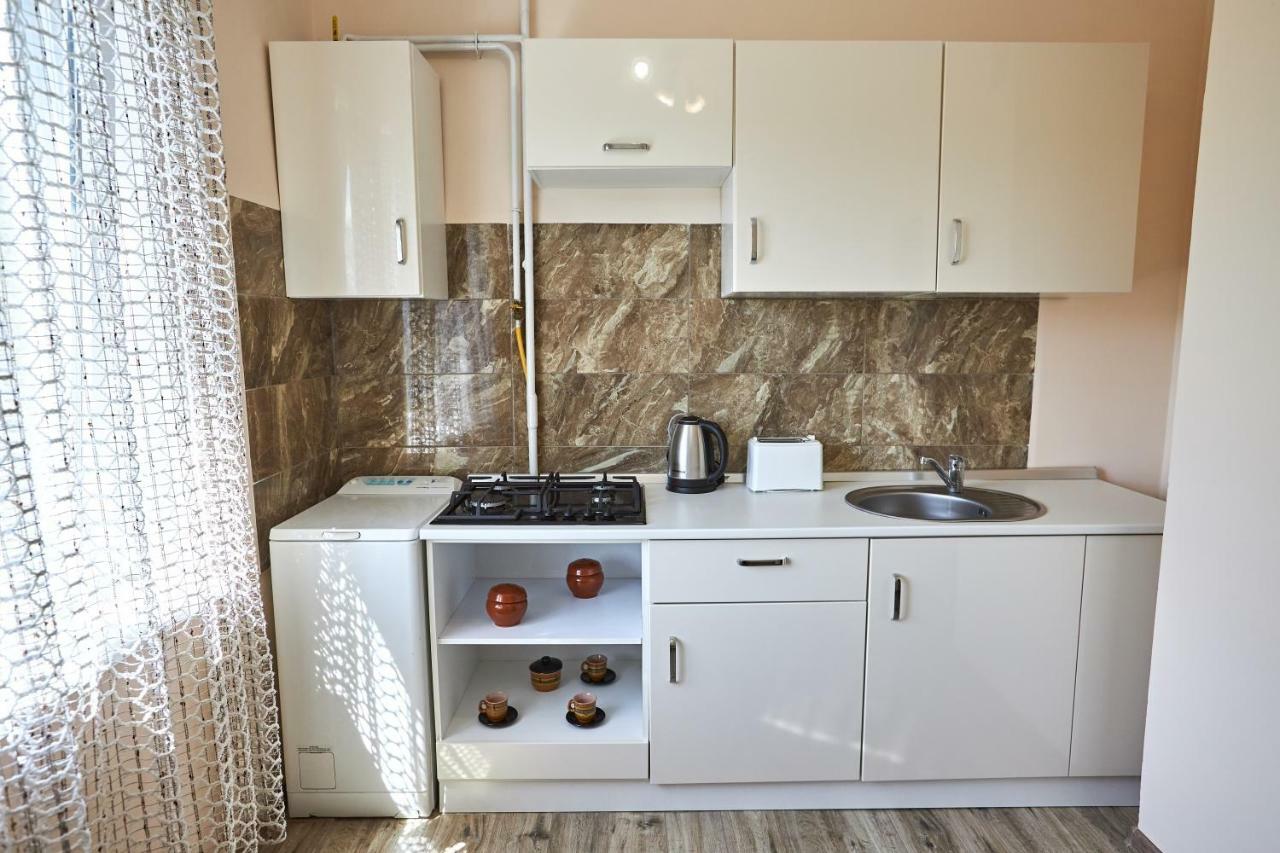 Babylon Apartments On Kievskaya Street Rivne Bagian luar foto