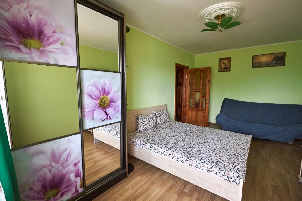 Babylon Apartments On Kievskaya Street Rivne Bagian luar foto